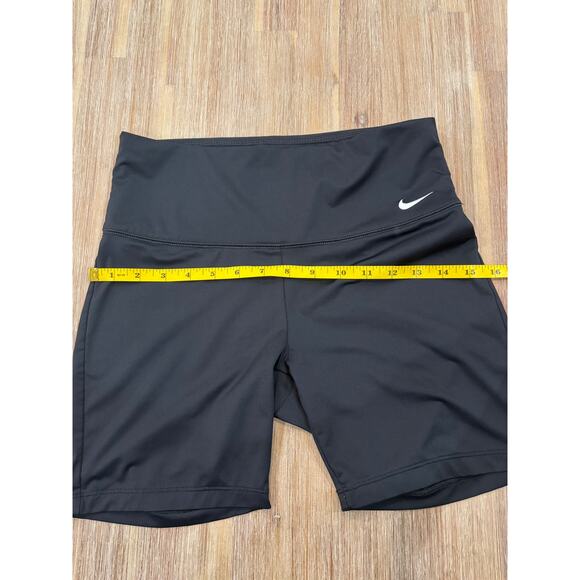 Nike Womens Athletic Shorts Size Medium - Picture 3 of 5